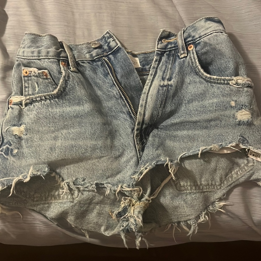 ZARA size 0 shorts brand new got them abt a week ago. Love them so much!